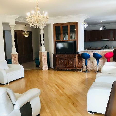 Nana Apartment Tbilisi ภายนอก รูปภาพ