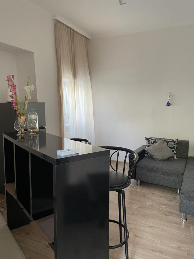 Nana Apartment Tbilisi ภายนอก รูปภาพ