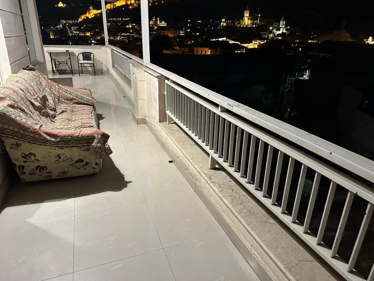 Nana Apartment Tbilisi ภายนอก รูปภาพ