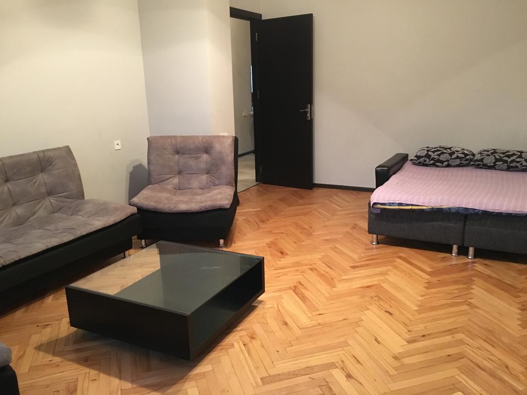 Nana Apartment Tbilisi ภายนอก รูปภาพ
